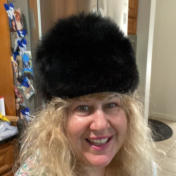 Real-fur hat w/ suede interior black vintage 1970s can shape for different looks main image 4